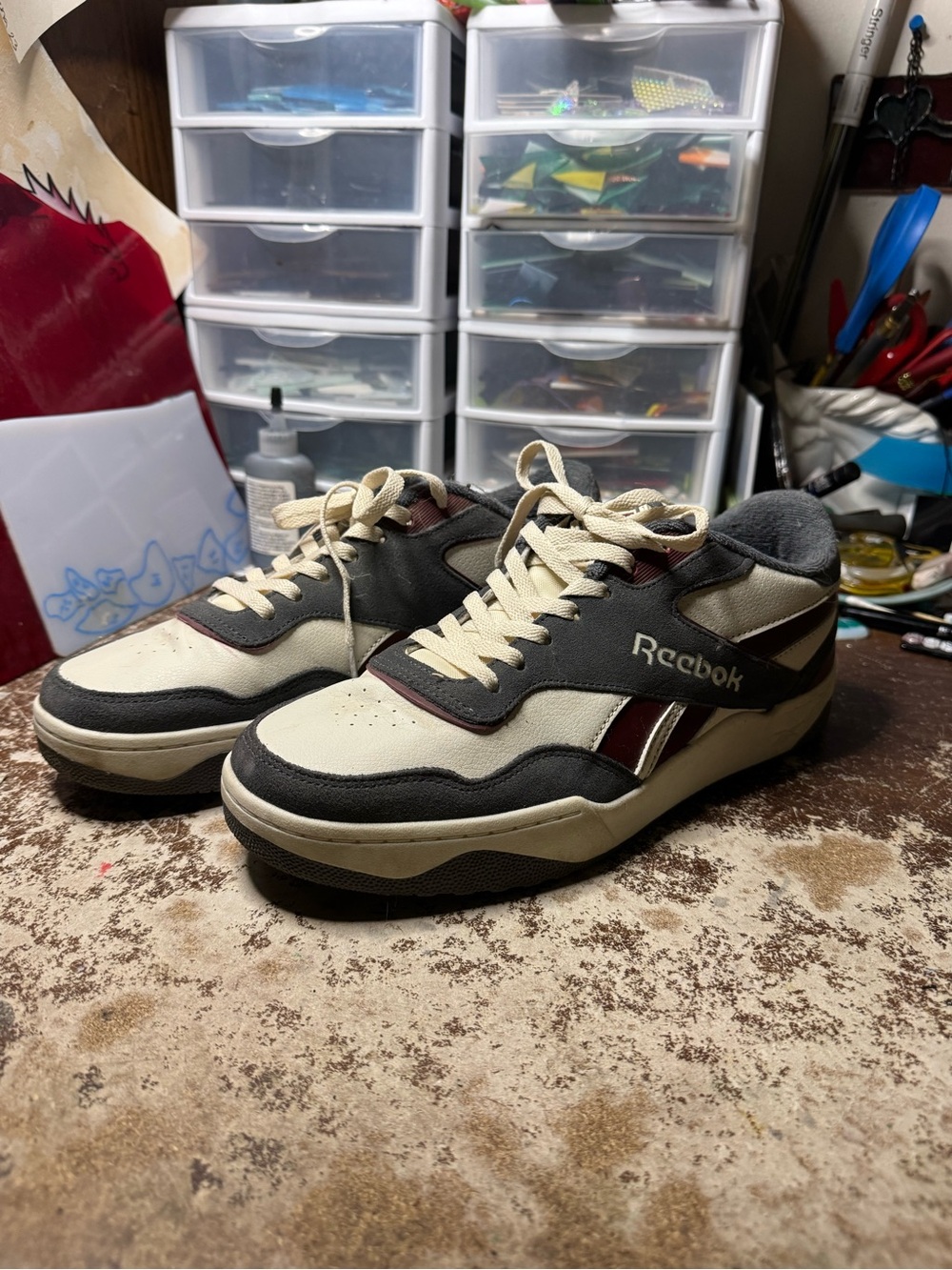 Reebok Men's Cream, Black & Burgundy Low-Top Sneakers